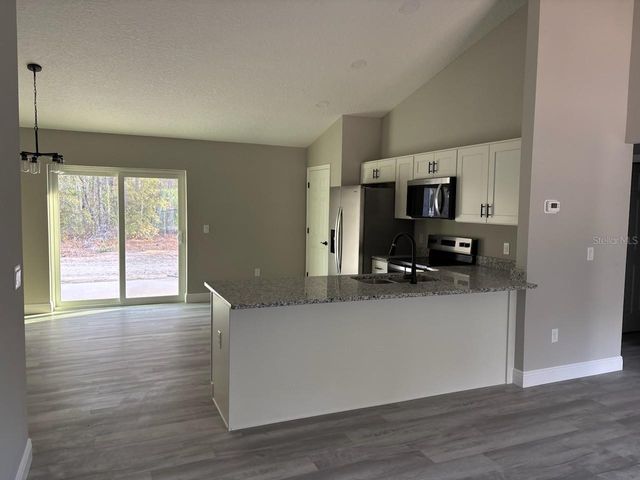 9175 N COMMODORE DRIVE, Dunnellon, FL 34434