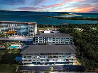 7 ISLAND PARK PLACE 402, Dunedin, FL 34698