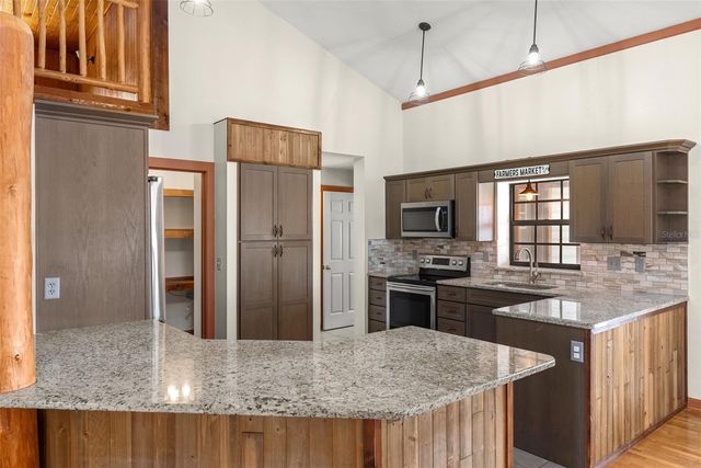 17620 POYNER ROAD N, Polk City, FL 33868