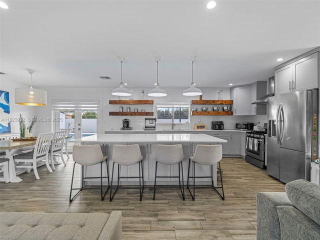 12842 SW 20th St, Miami, FL 33175