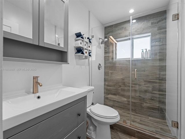 12842 SW 20th St, Miami, FL 33175