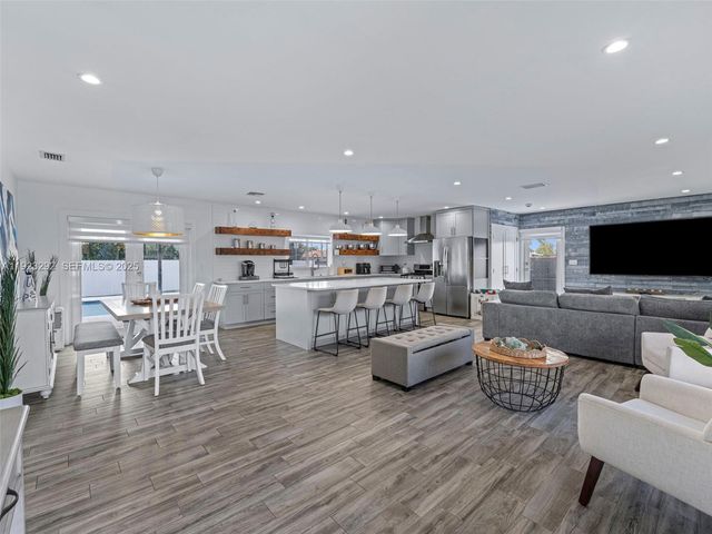 12842 SW 20th St, Miami, FL 33175