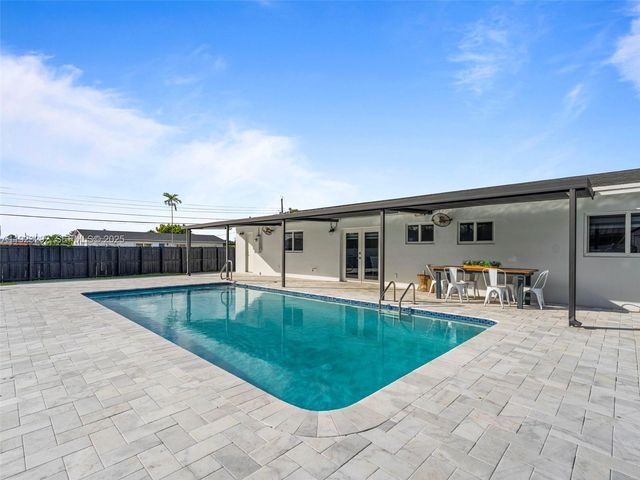 12842 SW 20th St, Miami, FL 33175