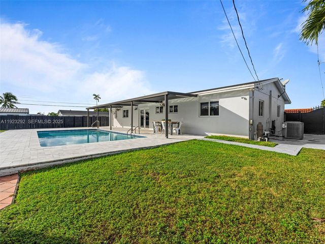 12842 SW 20th St, Miami, FL 33175