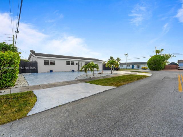 12842 SW 20th St, Miami, FL 33175