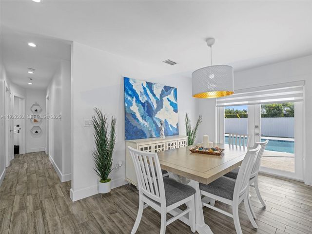 12842 SW 20th St, Miami, FL 33175