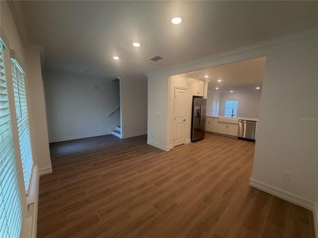 1427 W CHESTNUT STREET, Tampa, FL 33607