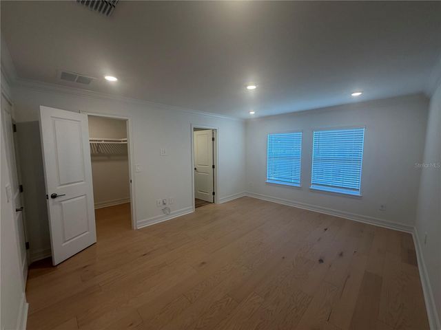 1427 W CHESTNUT STREET, Tampa, FL 33607