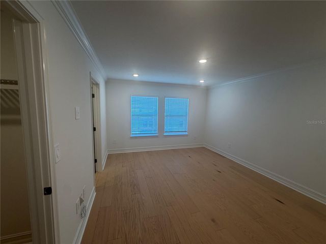 1427 W CHESTNUT STREET, Tampa, FL 33607