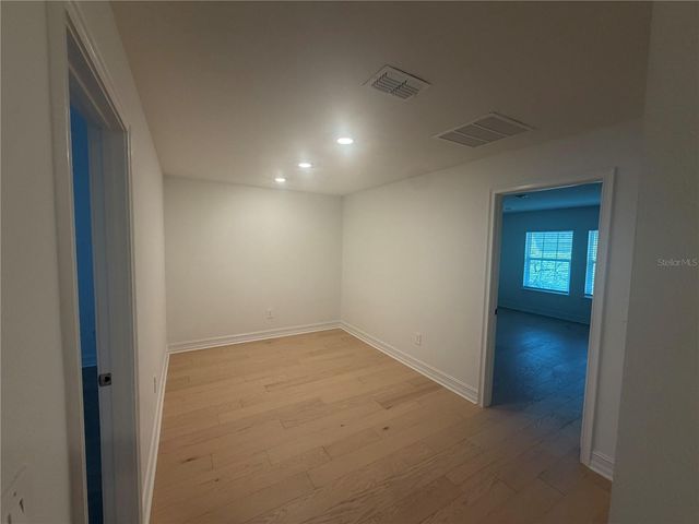 1427 W CHESTNUT STREET, Tampa, FL 33607