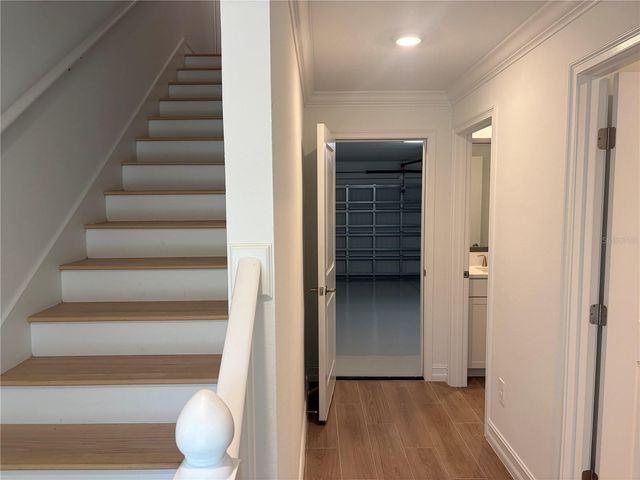 1427 W CHESTNUT STREET, Tampa, FL 33607