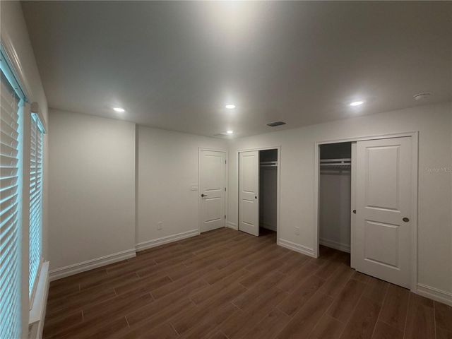 1427 W CHESTNUT STREET, Tampa, FL 33607