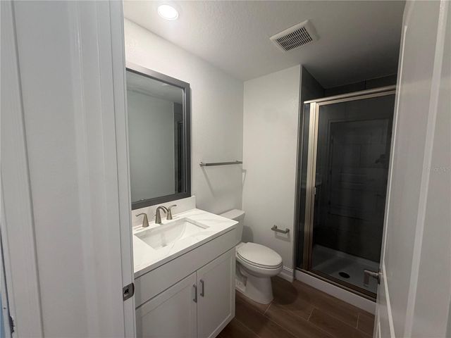 1427 W CHESTNUT STREET, Tampa, FL 33607