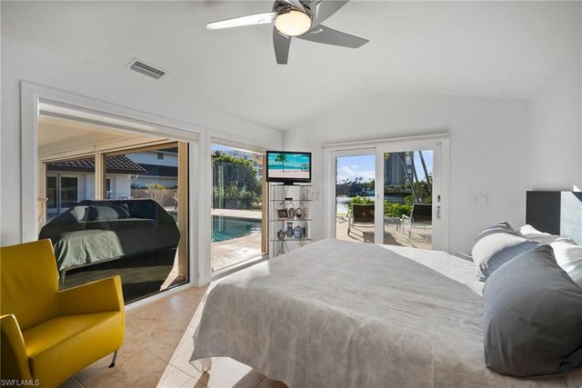 319 Pirates Bight, Naples, FL 34103