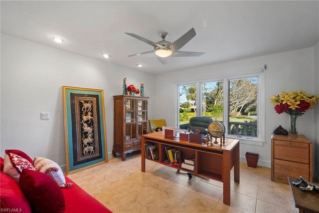 319 Pirates Bight, Naples, FL 34103