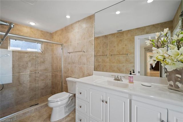 319 Pirates Bight, Naples, FL 34103