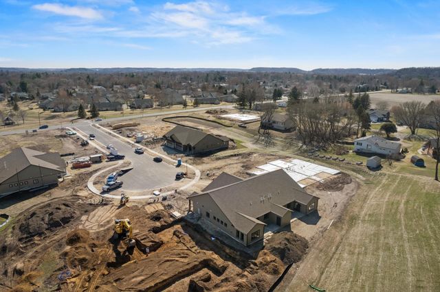 1093 Legend Lane, River Falls, WI 54022