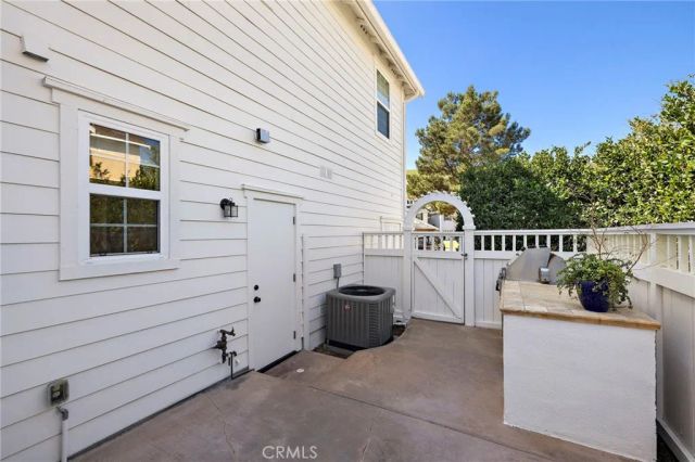 8 Earthen Court, Ladera Ranch, CA 92694