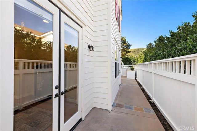 8 Earthen Court, Ladera Ranch, CA 92694