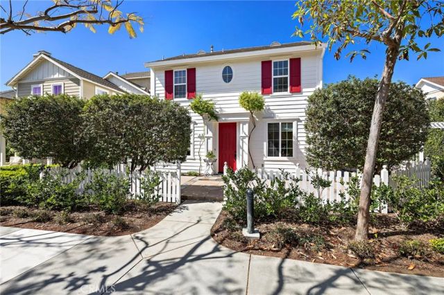 8 Earthen Court, Ladera Ranch, CA 92694