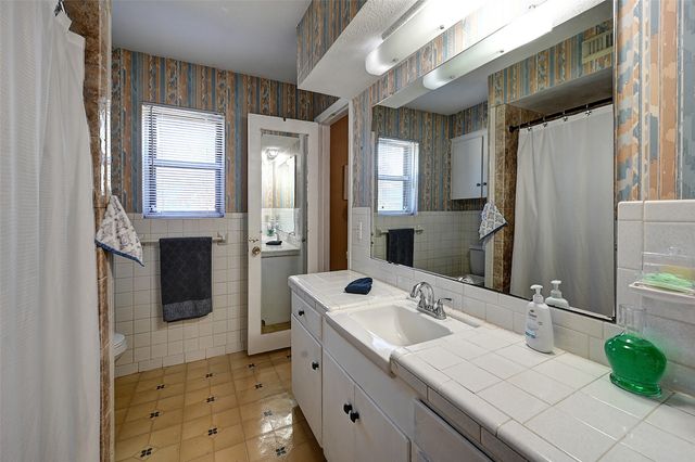 3262 Camelot Drive, Dallas, TX 75229