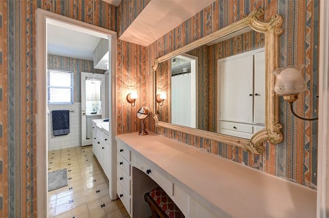 3262 Camelot Drive, Dallas, TX 75229