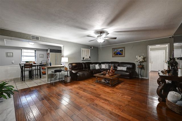 3262 Camelot Drive, Dallas, TX 75229