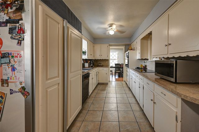 3262 Camelot Drive, Dallas, TX 75229