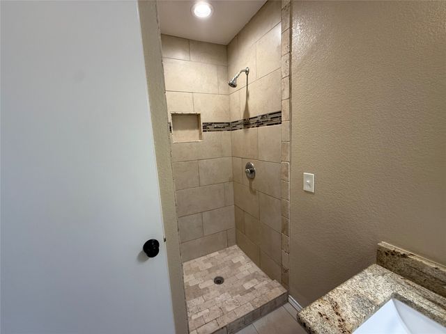 101 Donna Street, Alvarado, TX 76009