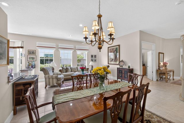 936 Augusta Pointe Drive, Palm Beach Gardens, FL 33418