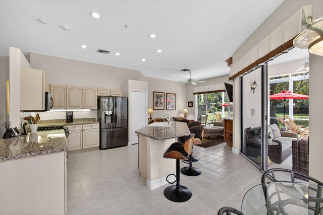 936 Augusta Pointe Drive, Palm Beach Gardens, FL 33418