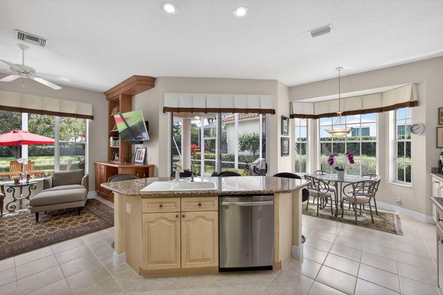 936 Augusta Pointe Drive, Palm Beach Gardens, FL 33418