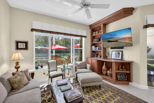 936 Augusta Pointe Drive, Palm Beach Gardens, FL 33418