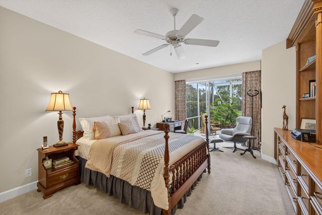 936 Augusta Pointe Drive, Palm Beach Gardens, FL 33418