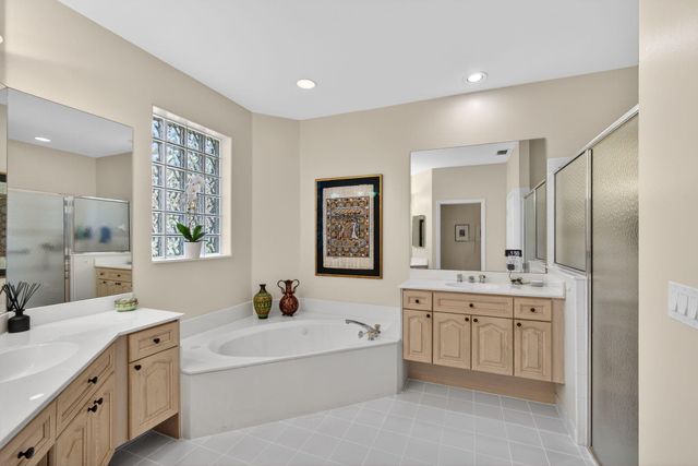 936 Augusta Pointe Drive, Palm Beach Gardens, FL 33418