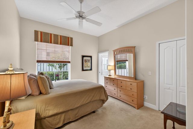 936 Augusta Pointe Drive, Palm Beach Gardens, FL 33418