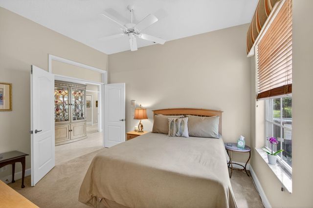 936 Augusta Pointe Drive, Palm Beach Gardens, FL 33418