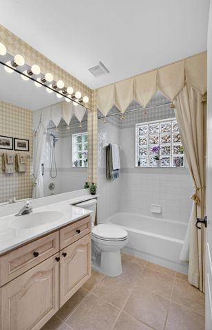 936 Augusta Pointe Drive, Palm Beach Gardens, FL 33418