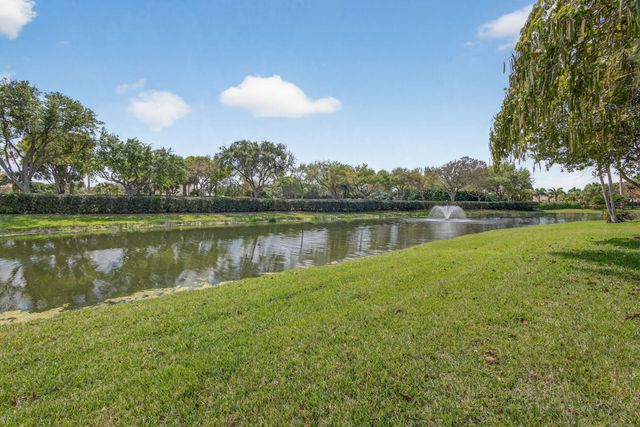 936 Augusta Pointe Drive, Palm Beach Gardens, FL 33418