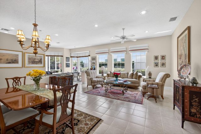 936 Augusta Pointe Drive, Palm Beach Gardens, FL 33418