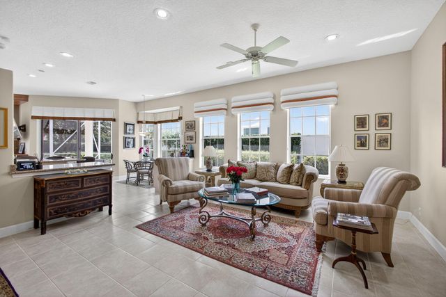 936 Augusta Pointe Drive, Palm Beach Gardens, FL 33418