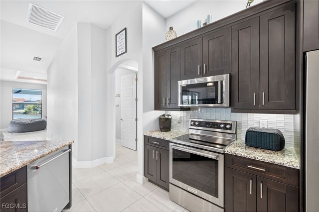 1219 NW 20th PL, Cape Coral, FL 33993