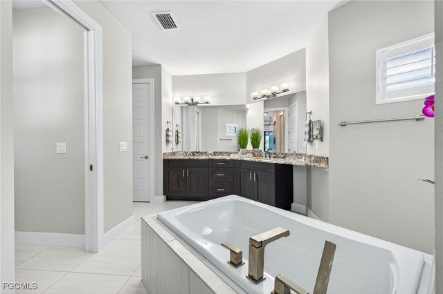 1219 NW 20th PL, Cape Coral, FL 33993