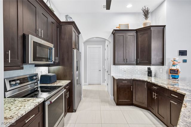 1219 NW 20th PL, Cape Coral, FL 33993