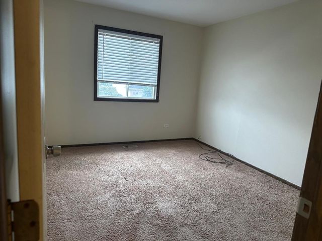 6819 Prairieview Avenue, Woodridge, IL 60517
