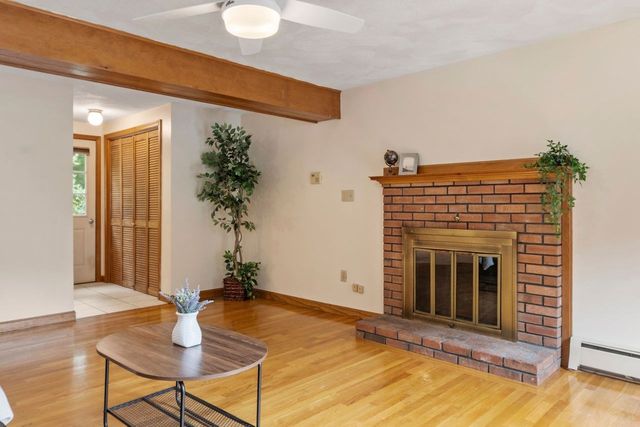 4 Apple Tree Ln, Wilmington, MA 01887