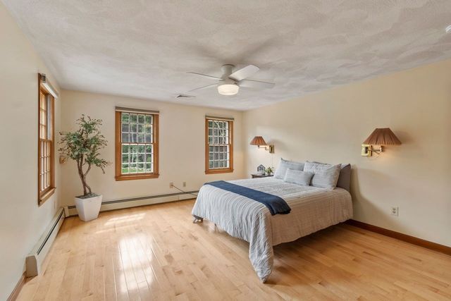 4 Apple Tree Ln, Wilmington, MA 01887