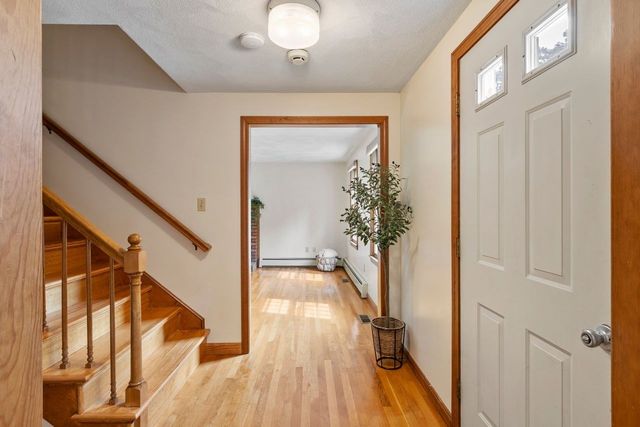 4 Apple Tree Ln, Wilmington, MA 01887
