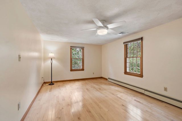 4 Apple Tree Ln, Wilmington, MA 01887