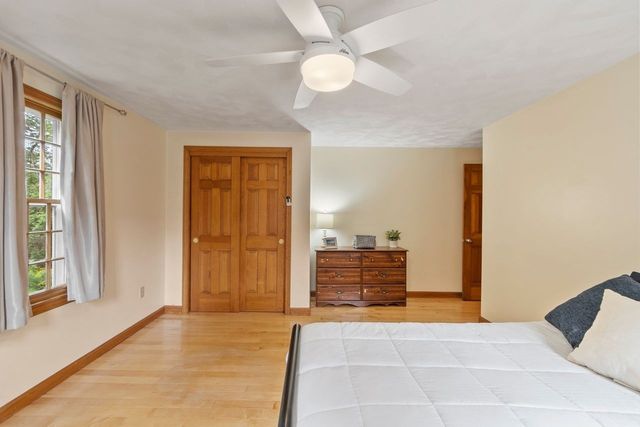 4 Apple Tree Ln, Wilmington, MA 01887
